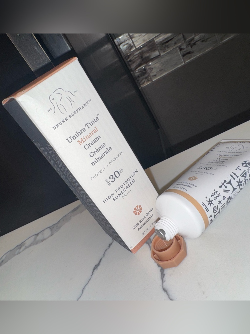 Drunk Elephant Umbra Tinte Mineral Cream SPF 30 Brand new in box — never used! - Picture 6 of 6